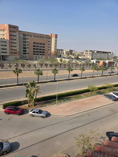 شقه للبيع موقع مميز جدا وفيو بحري صريح بسعر لقطه