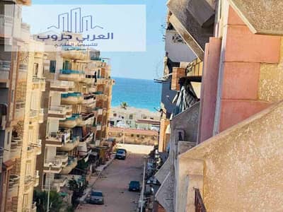 شقه في اسكندرية شاطئ النخيل العجمي بجوار البحر