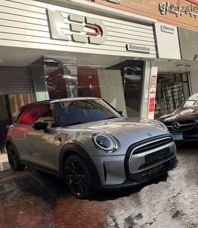 MINI Cooper 3 Doors 2024 panorama