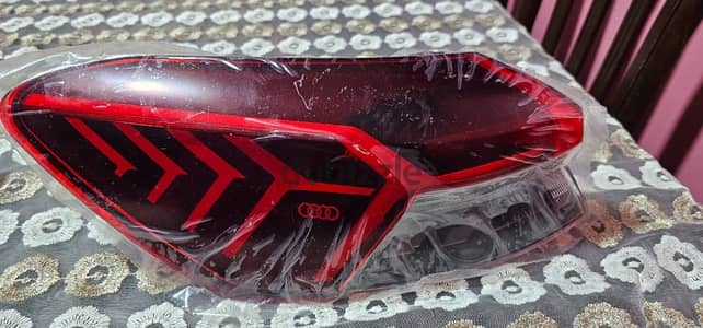 للبيع مرايه داخليه تعتيم تلقائي وفانوس إشاره خلفي يسار لسياره Audi