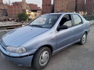 فيات سيينا 2002 ماتور 1600 رخصة سارية 3 سنوات المكنة خفيفه شوية
