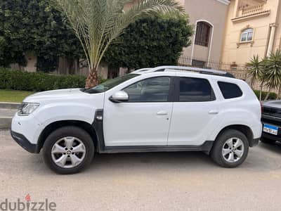 Renault Duster 2021 white