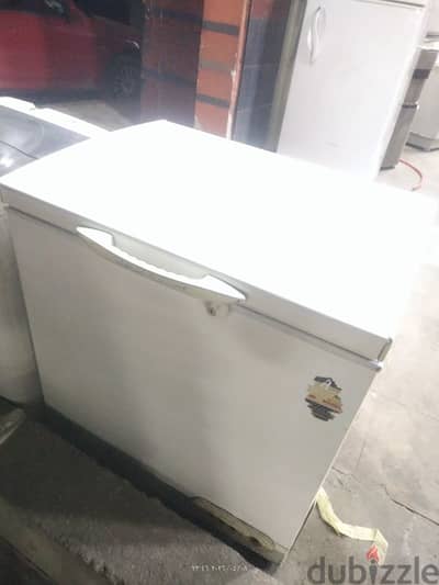 فريزر صندوق بحاله الزيرو شحنه شركه
