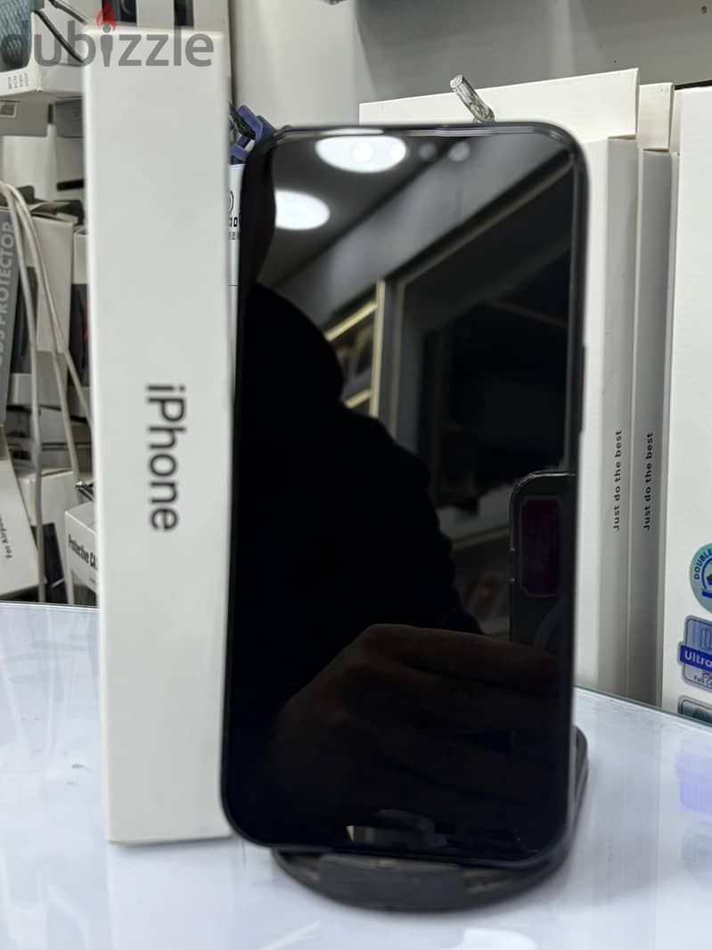 iPhone 13 4