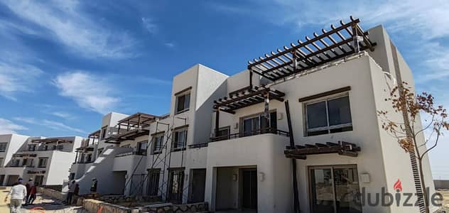 شاليه متشطب جاهز للاستلام بسعر مغري بفيو علي البحر داخل هاسيندا ويست
