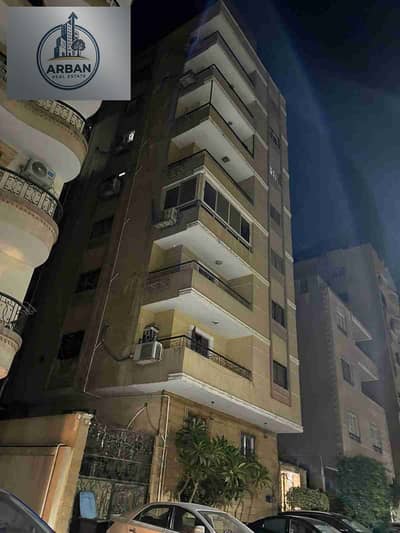Luxury living opportunity and investment, apartment for sale 180m, registered with the Real Estate Authority, ground floor with a private entrance and a 110m garden in New Maadi, wireless division behind Total gas station and Al-Nasr Street, quiet location close to all services, restaurants, and main roads.