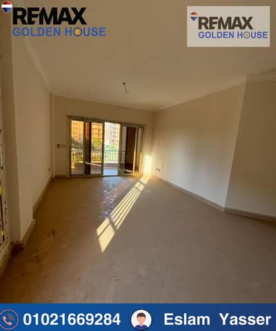 With a wide garden view, quarterly installments of 92,000, 160 meters, first floor for sale in Wasal Residence Compound, Shorouk City, opposite Madina