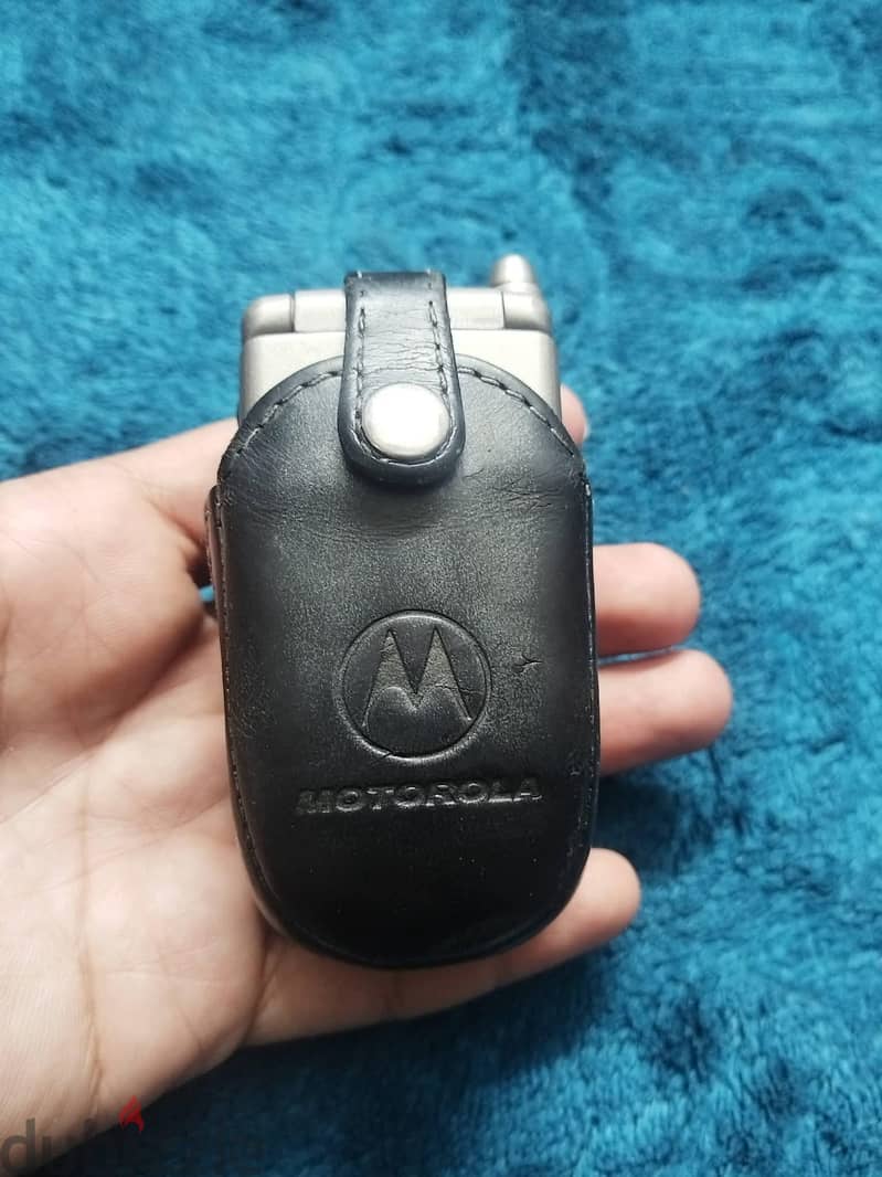 MOTOROLA V 1