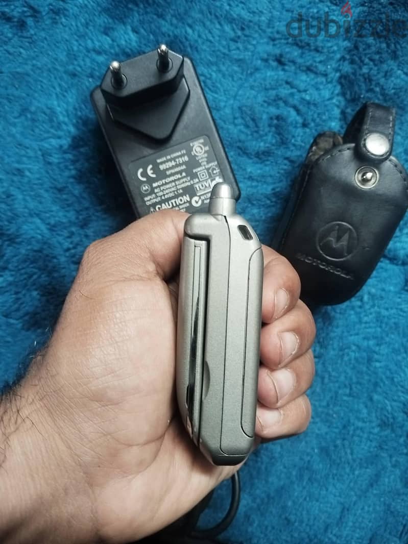 MOTOROLA V 3