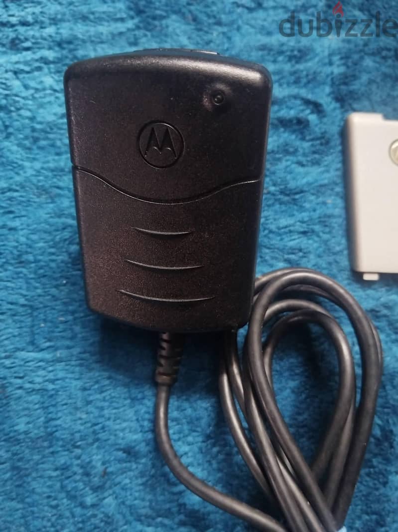 MOTOROLA V 6
