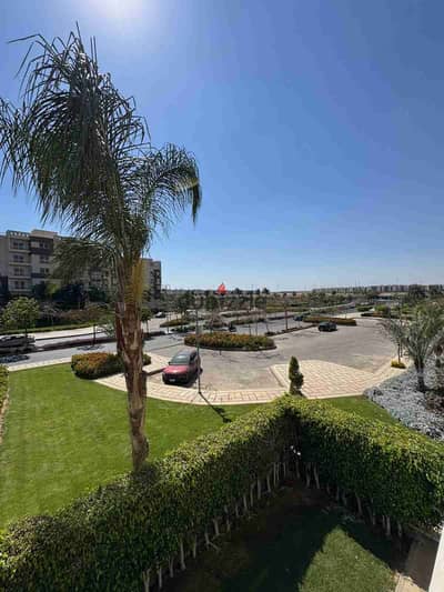 شقه للايجار في مدينتي 78متر في B12 خطوات لكل الخدمات غرفتين نوم وحمام ومطبخ وريسبشن فيو ممتاز ب14 الف معاينه متاحه