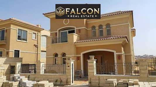 فيلا تاون هاوس كورنر دبل فيو 3 ادوار للبيع على الدائري الاوسطي فى كمبوند تلال ايست دقائق من قلب التجمع الخامس بأقل مقدم بالتقسيط Telal East New Cairo