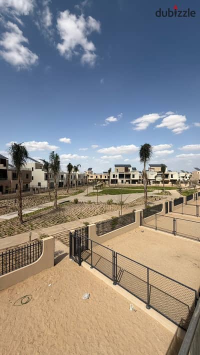 Townhouse 200 First Row In Landscape for Sale In VYE Sodic