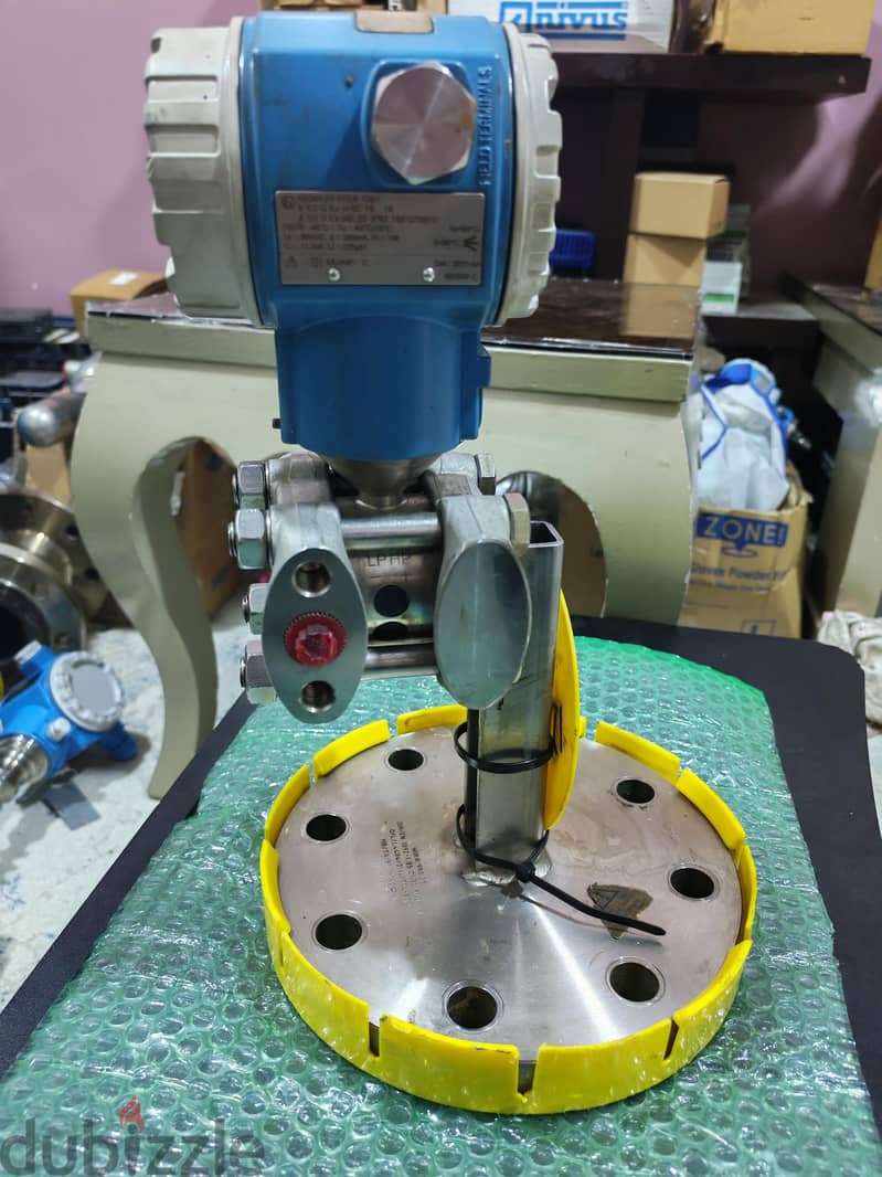 Flowmeter vortex & Pressure transmitter 9