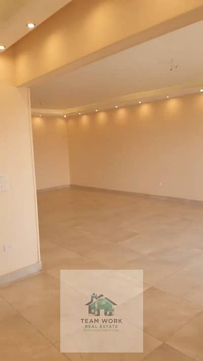 For Rent (Family Residence Only): Upscale Apartment in a Strategic Location in Small Investor
