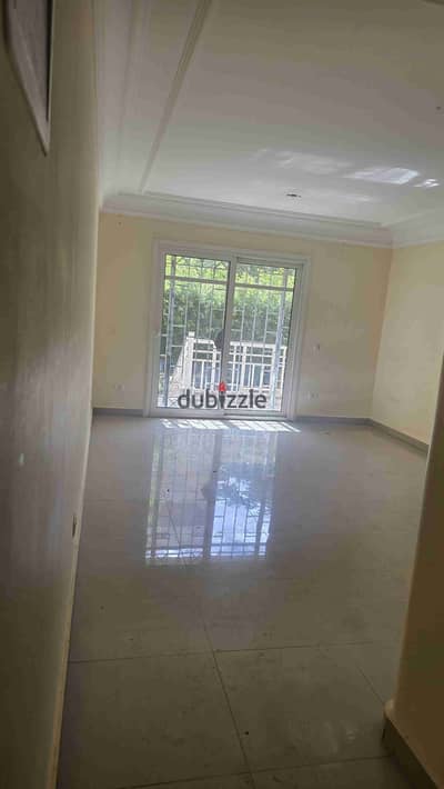 Apartment for sale in Madinaty, ground floor with garden view and wide garden b7 with air conditioning at the lowest price in the market currently. Your opportunity for residence or investment. Area of 78 meters + garden of 50 meters consisting of 2 bedrooms + bathroom next to the spine directly, steps to phase services, steps to the south park, best price and distinguished location for serious buyers.