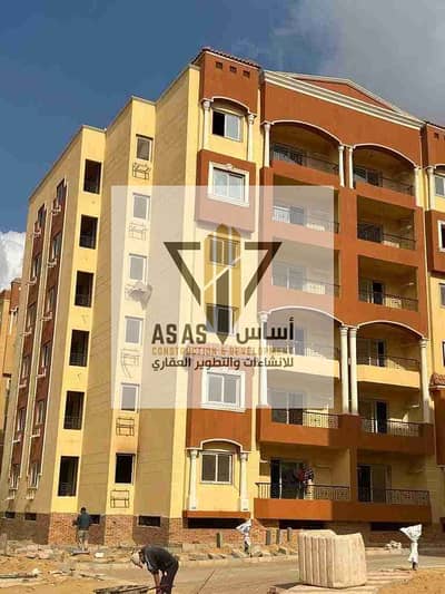 Apartment for sale in the Pearl Compound in New Cairo, near the American University, Al-Andalus, Dar Misr Al-Andalus, Mohamed Naguib Axis, and the Southern Ninety