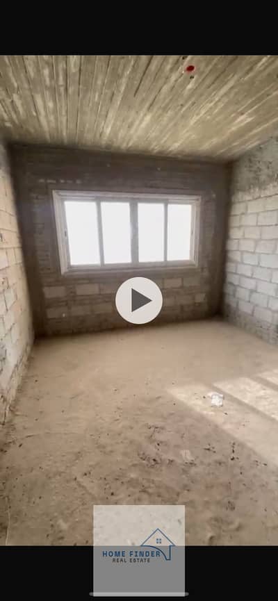 شقة دور ثاني دبل ڤيو تشطيب شركة ليها واجهتين واحدة على بول كبير والثانية على المدخل بسعر لقطة 