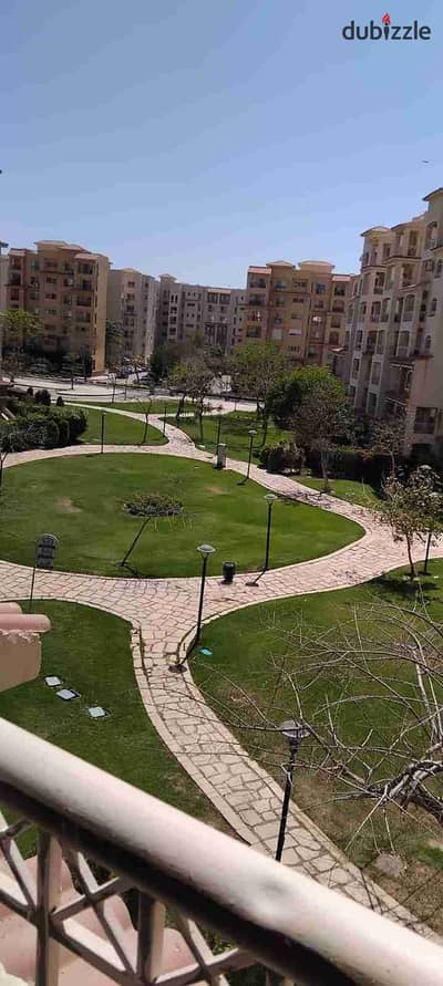 للأيجار قانون في مدينتي مساحه 175 متر نموذج 300.3 غرف 3 حمام دور تالت فيو وايد جاردن كبير جنب الخدمات شقه لقطه_________