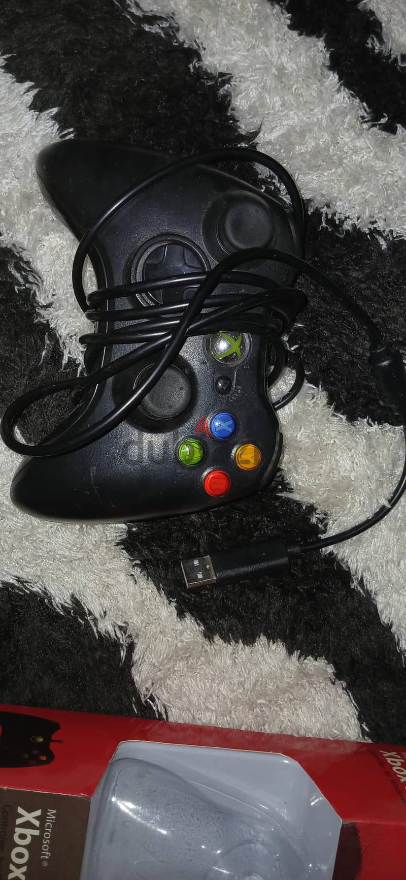 Xbox controller. 1