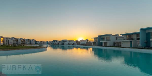 شاليه متشطب   في fouka bay راس الحكمة | مشروع ساكن وعايش || فيو عالبحر واللاجون | بمقدم 5% واقساط علي اطول فترة سداد في الساحل