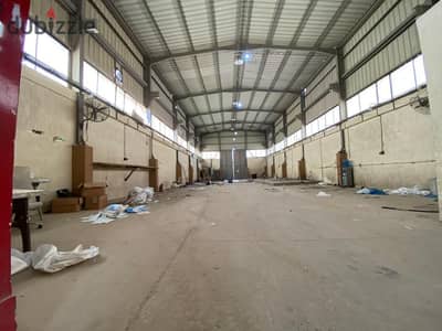 مصنع للبيع ببدر الروبيكى منطقه ال100فدان مساحه الارض 600متر مبنى جمالون