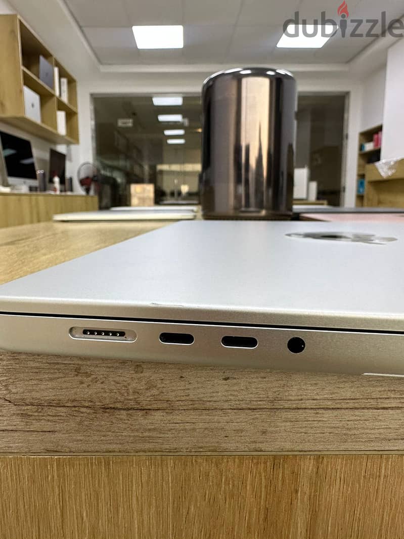MacBook M4 pro 16 inch 5