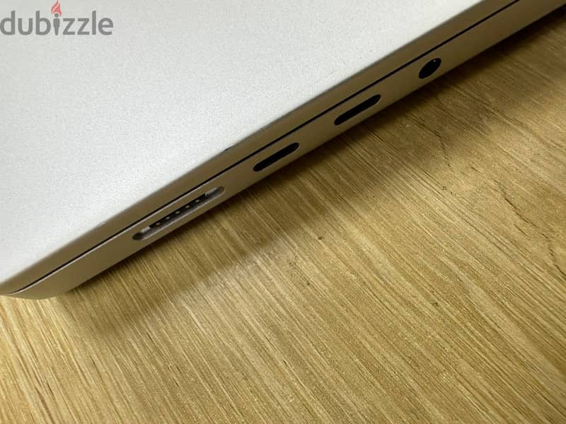 MacBook M4 pro 16 inch 7