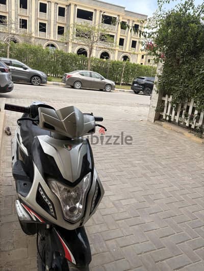 سكوتر حوا r8 موديل ٢٠٢١ ماشي ١٠٠٠٠ كيلو محلش مسمار
