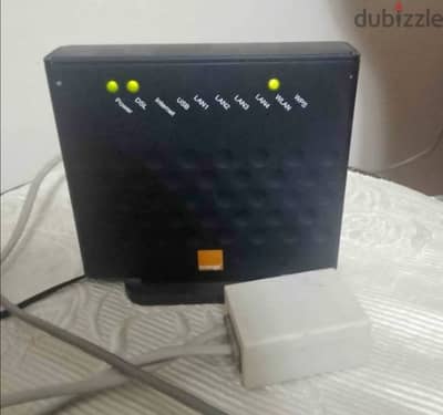 رواتر اورنج للبيع بحالة جيدة