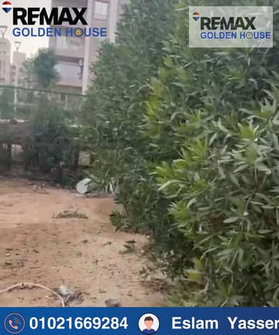 Ground floor with garden corner for sale in Wesal Residence, opposite Madinaty, next to Shorouk City, the British University, and the Suez Road. The g
