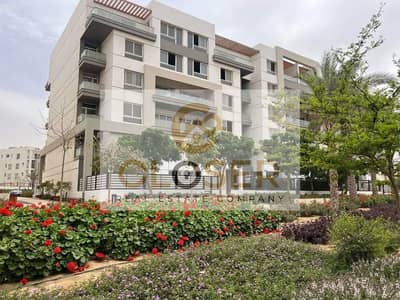 Last two-bedroom apartment for sale in a prime location in Hyde Park Compound, Fifth Settlement, next to the American University.