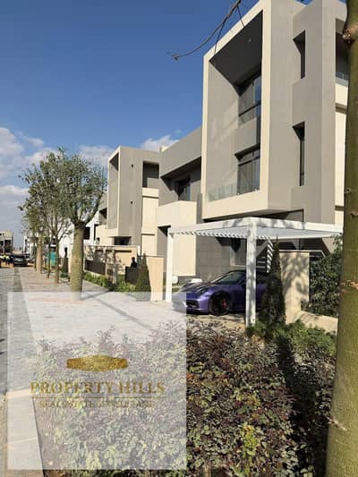 Hot Deal: Fully Finished Villa with Direct Landscaping View in Saada Compound, directly on Suez Road, New Cairo. Hot Deal: Fully Finished Villa with Direct Landscaping View in Saada Compound, directly on Suez Road, New Cairo.