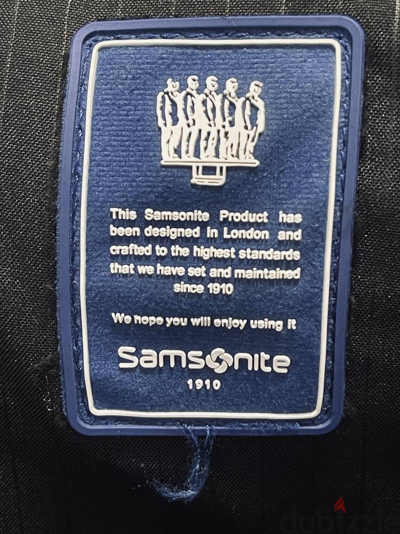 Black Samsonite 2 Wheel Luggage Case 1