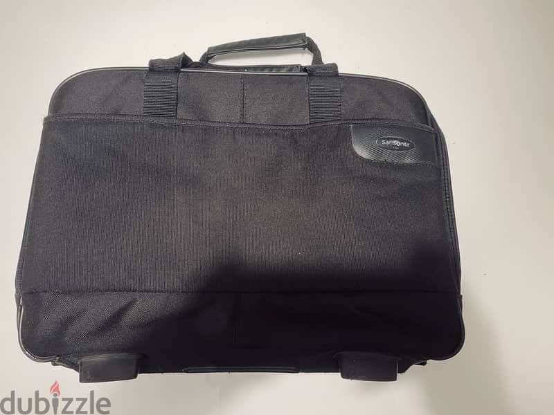 Black Samsonite 2 Wheel Luggage Case 3
