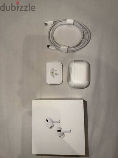 airpods pro 2nd generation. بدون الايربود اليمين