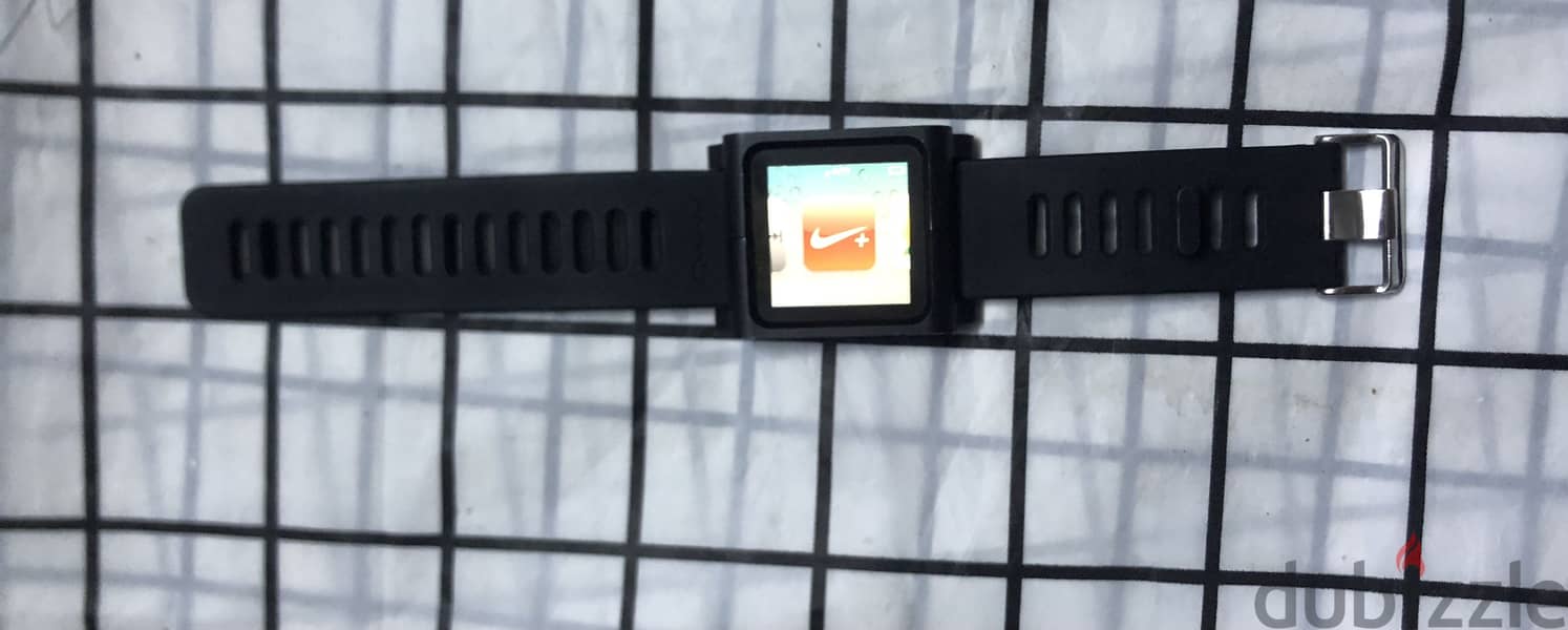 Apple iPod nano 16G 6th Generation with strap 1