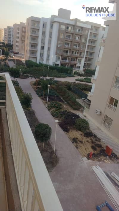 Third floor apartment, 160 meters, 3 rooms and 2 bathrooms with a Naro Garden view, for sale in Wasal Residence Compound, opposite Madinaty, next to S