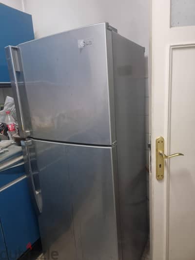 ثلاجة LG  بحالة جيدة جدآ