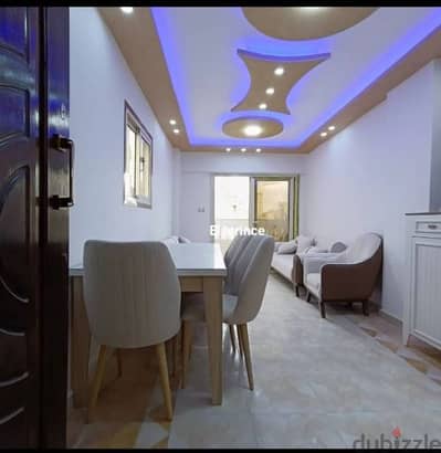 شقة بالمندرة تصلح سكن او مصيف