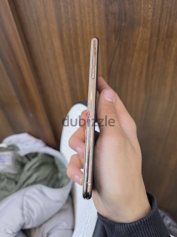 xs max 3
