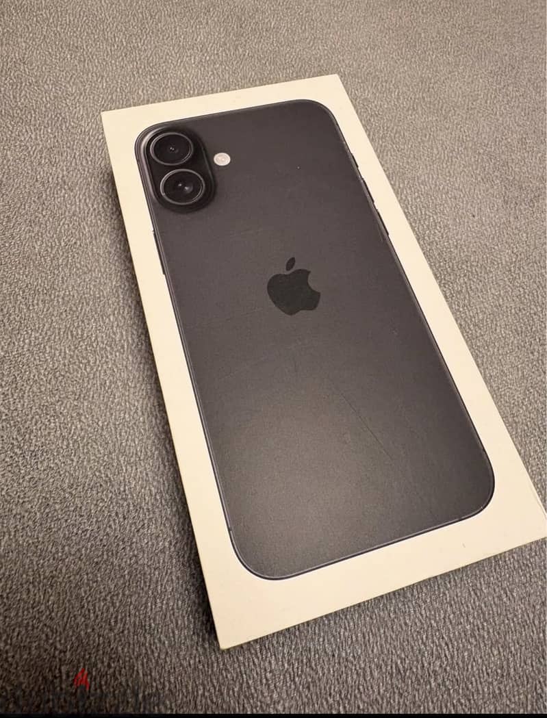 Iphone 16 plus like new 1
