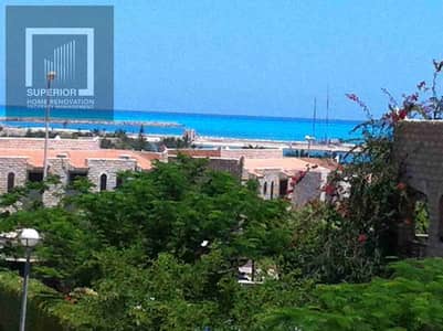 للبيع شاليه مميز في مارينا 4 ڤيو بحر وبحيرة