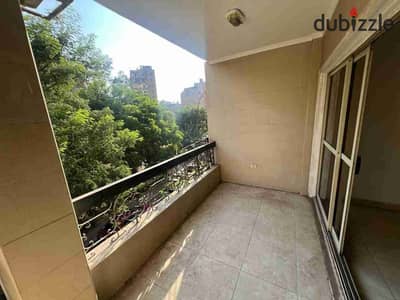شقه للبيع مصر الجديده متفرعات ااَلححاز والمريلاند مربع اياضه 220 م 3 غرفه2 حما م و رسبشن دور تاني اسانسير