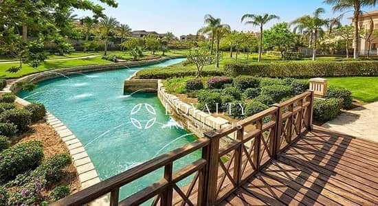 Middle townhouse for sale in Creek Town Compound ready to move at the lowest price