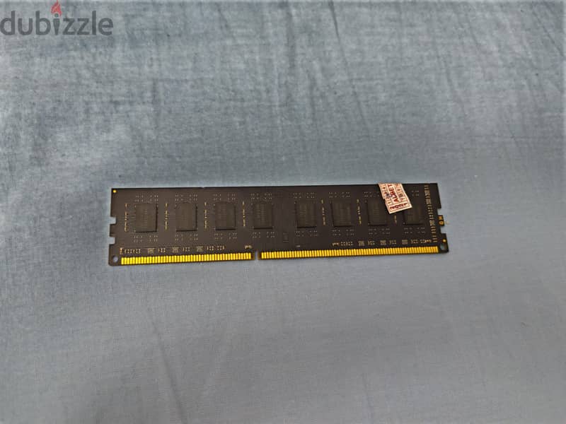Ram 4G  DDR3 1