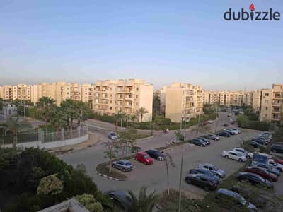 ب سعر مغري  شقة للبيع في الشيخ زايد  حي ١٢  عمارات المستقبل  دور متكرر دور 3 فيو مفتوح ع لاند سكيب  70 متر  غرفتين نوم وصالون  مفروشة بالأجهزة