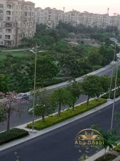 شقة للبيع 206متر في مدينتي B8 من أميز مراحل مدينتي تشطيب شركة بحالة ممتازة استلام فوري مقدم وأقساط مريحة  إطلالة رائعة على شارع رئيسي ومجرى السيل