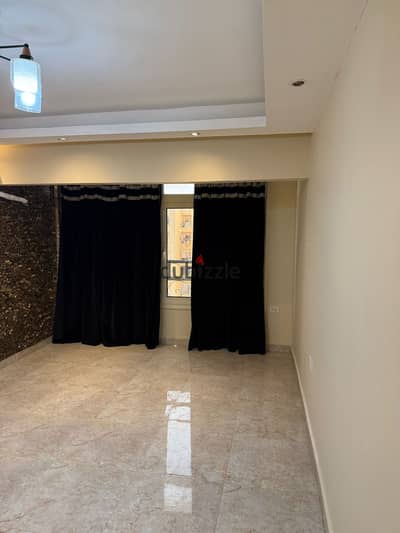 154Apartment for sale in Zahraa El Maadi, 154 square meters.