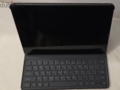 Honor pad 9 - 12.1 inch with smart Bluetooth keyboard
